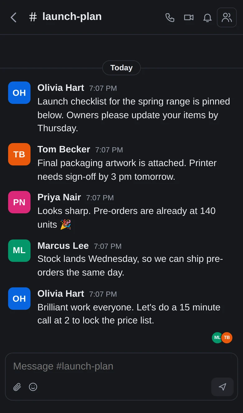 A CETEChat channel open on a phone